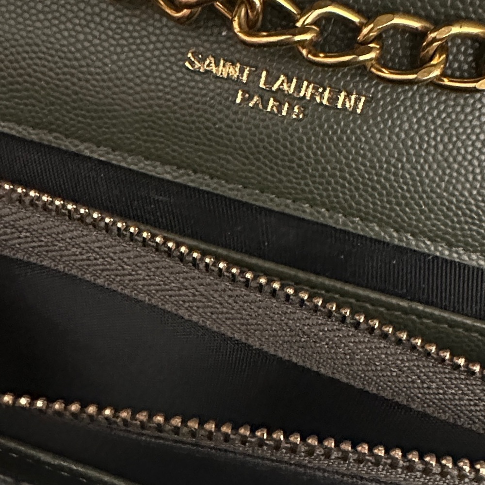 Army / medium Green Quilted Crossbody Bag - Picture 9 of 12
